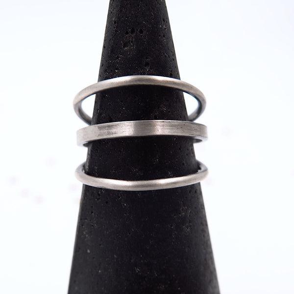 Line Up Ring in Oxidised Silver