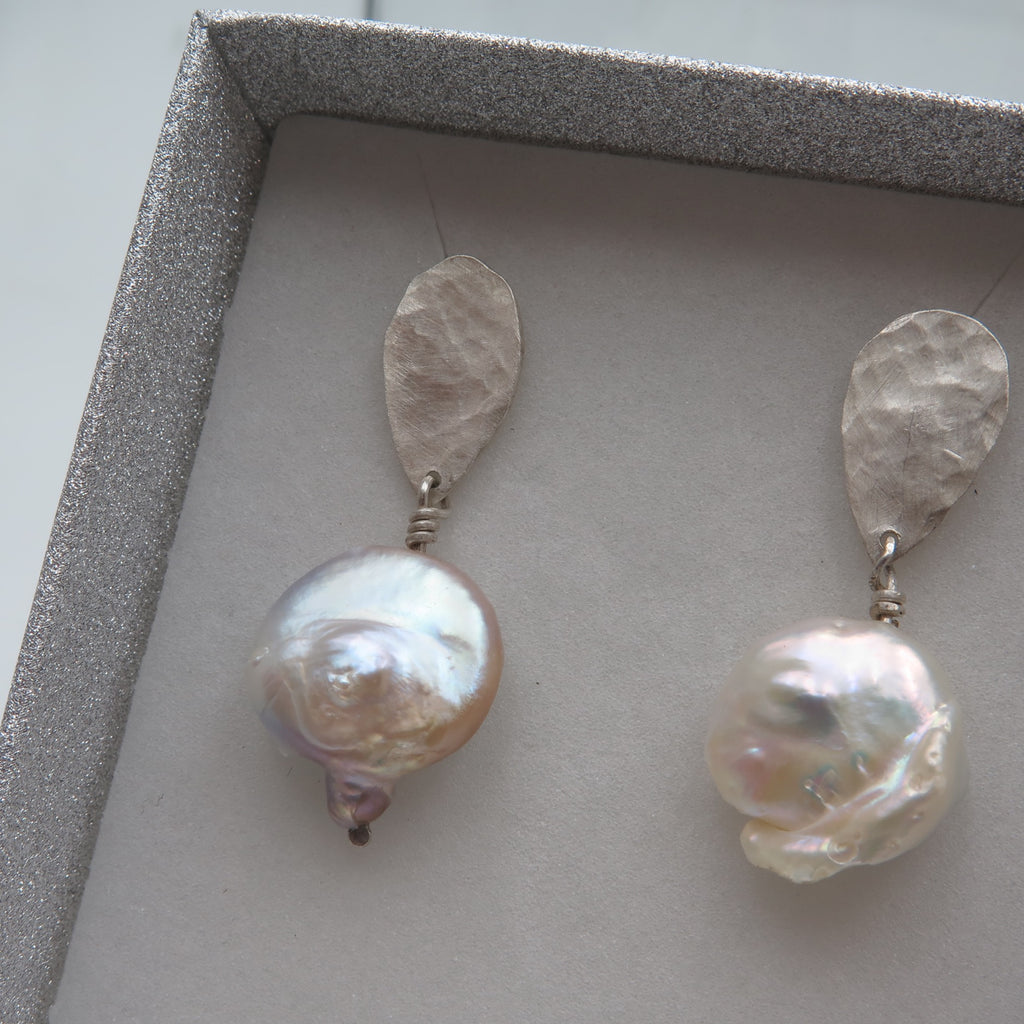 Baroque Pearl Silver Earrings - Alkisti Jewelry