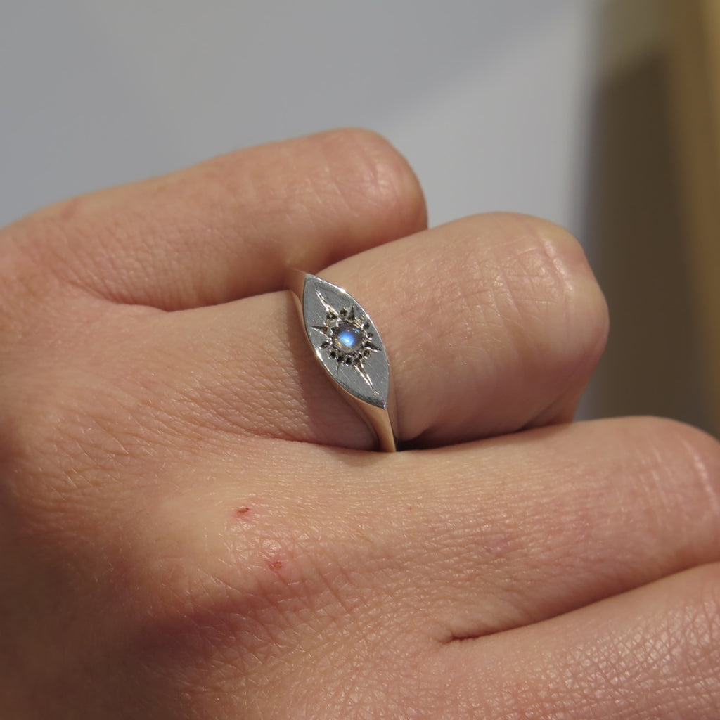 Sparkling Eye Silver Signet Ring - Alkisti Jewelry