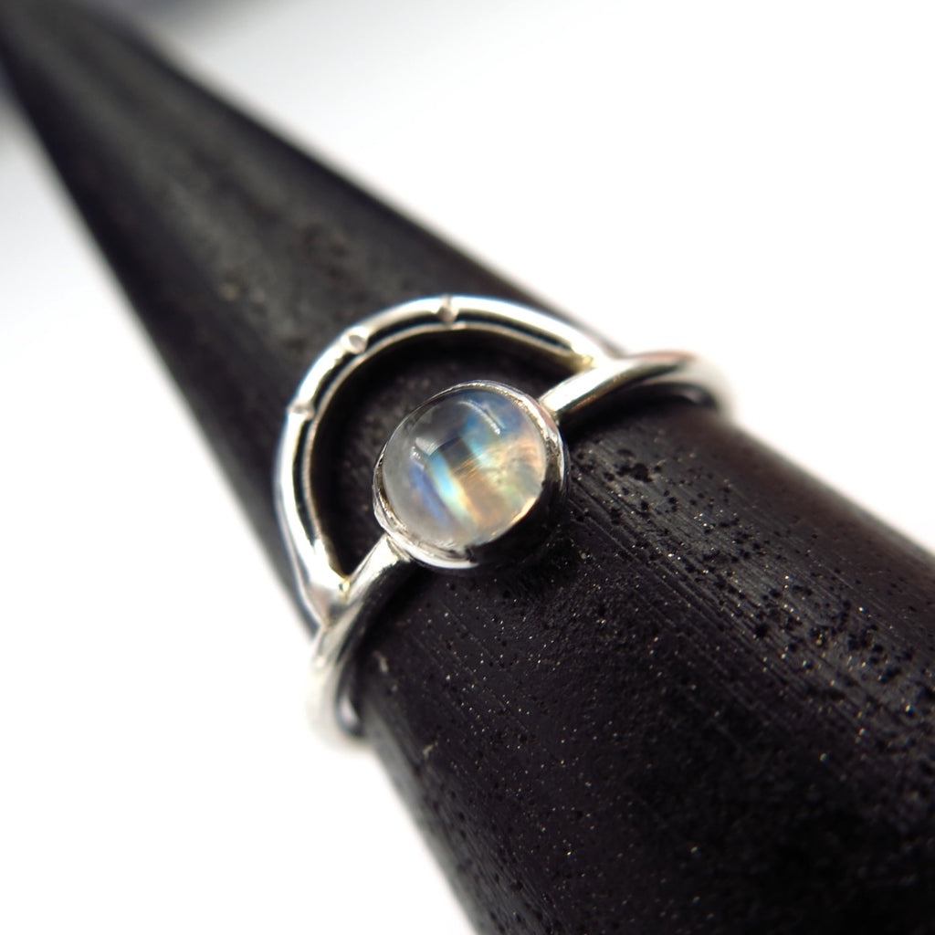 Sunrise Ring in Moonstone - Alkisti Jewelry
