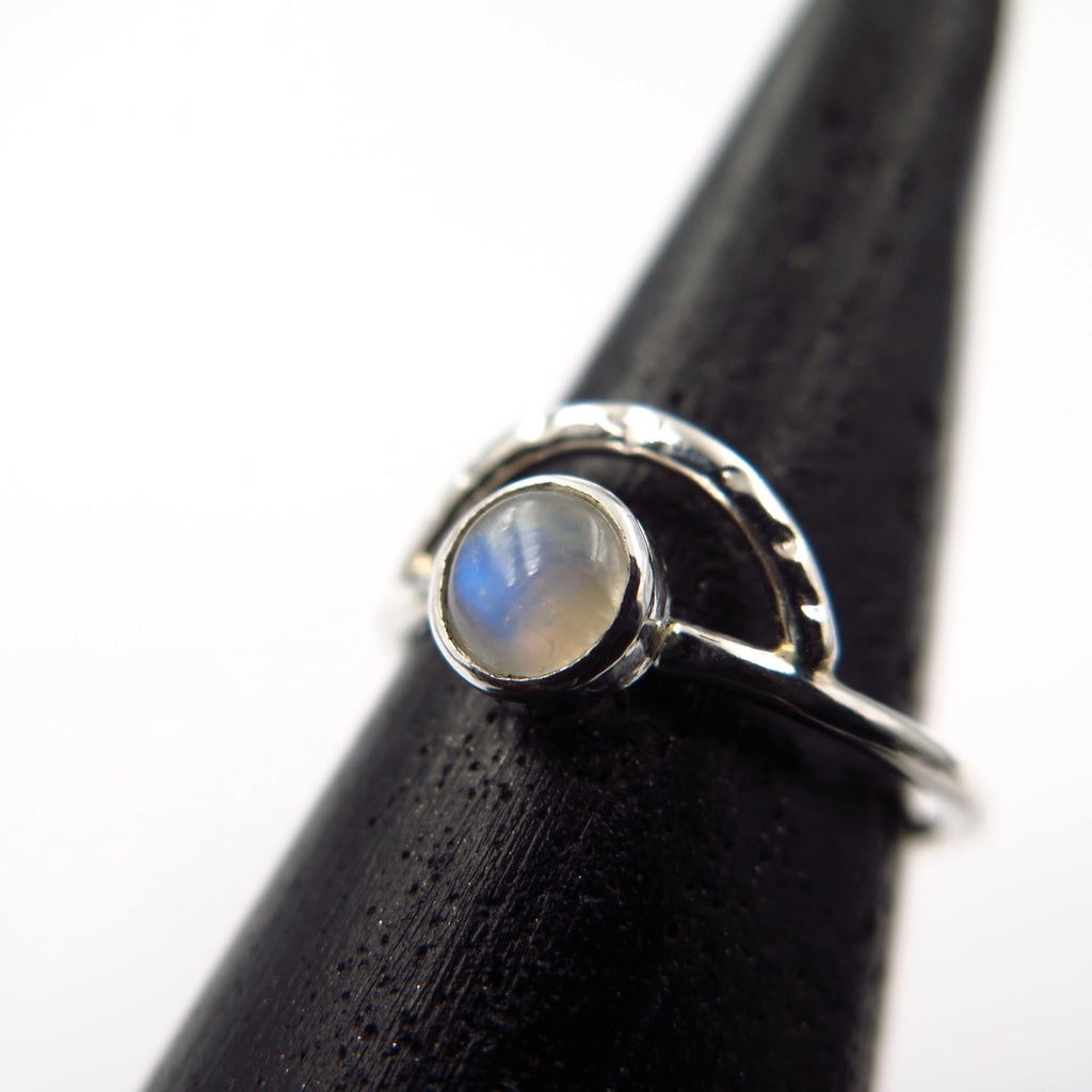 Sunrise Ring in Moonstone - Alkisti Jewelry