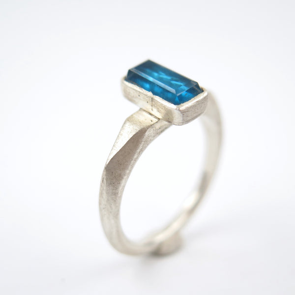 Blue Poly Slim ring with gemstone - Alkisti Jewelry