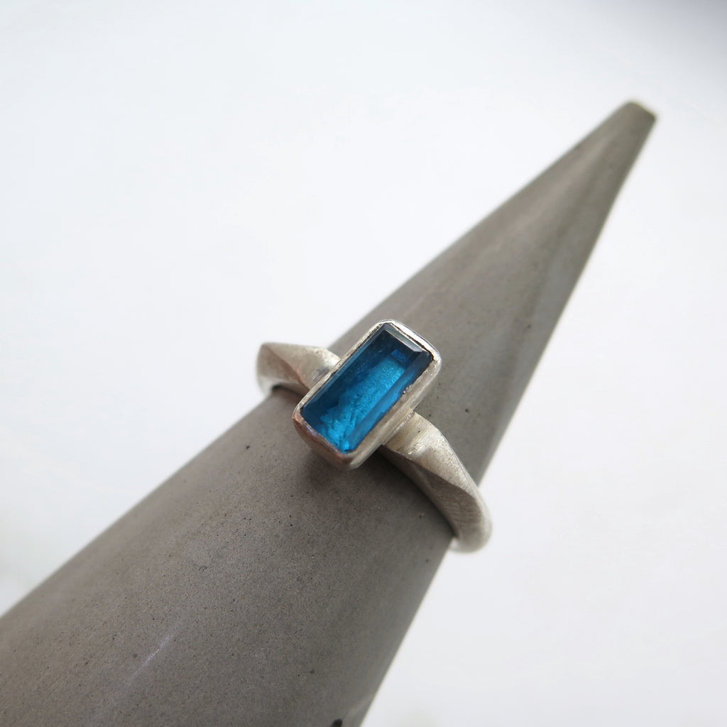 Blue Poly Slim ring with gemstone - Alkisti Jewelry