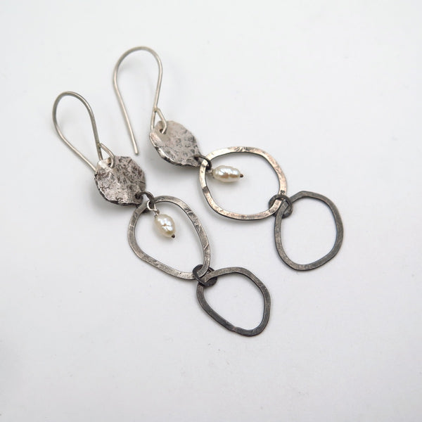 Raw Silver Earrings in Pearls - Alkisti Jewelry