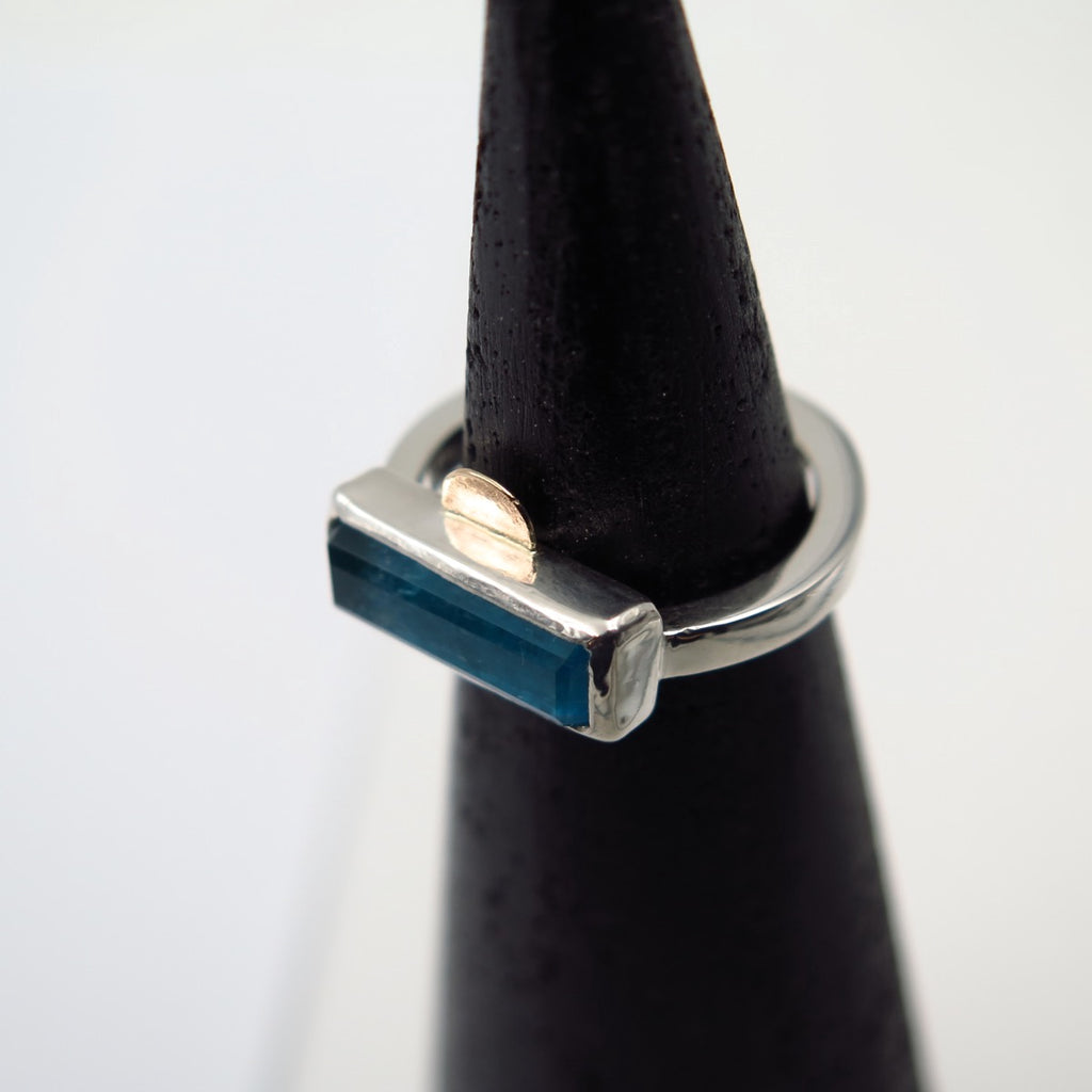Sunset Signet in Silver, 14K Gold and Apatite - Alkisti Jewelry
