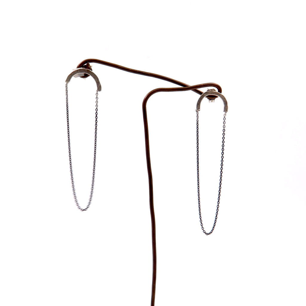 Dark Chain Fine Studs in 14K Gold - Alkisti Jewelry