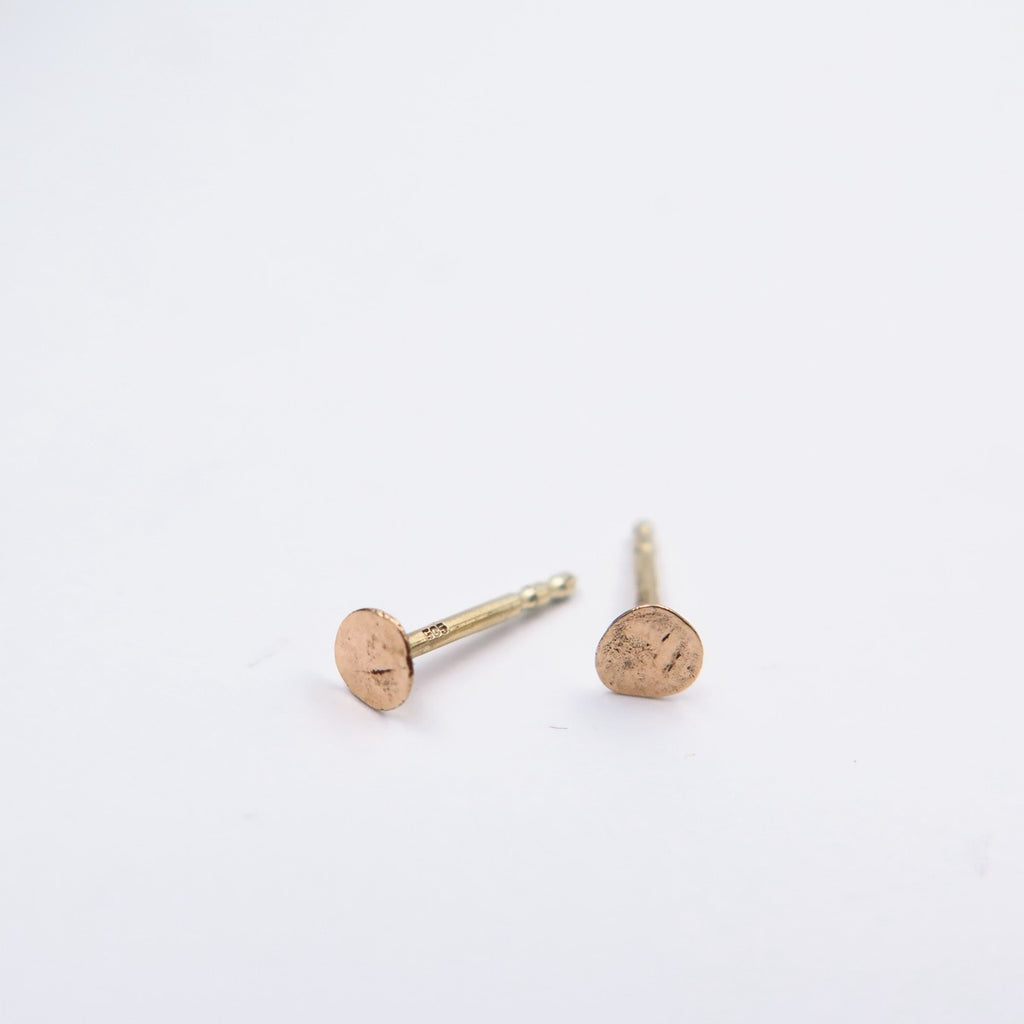 Disc Recycled 14K Gold Stud Earrings - Alkisti Jewelry