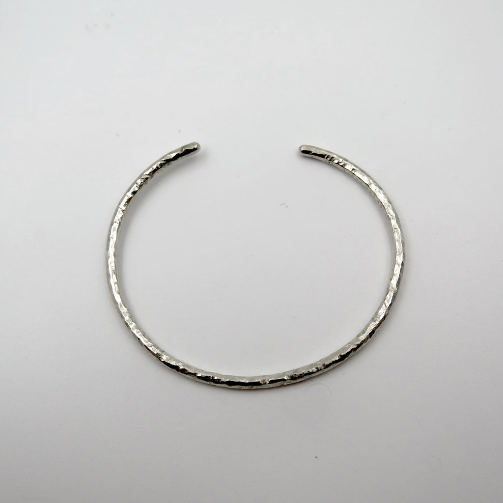 Hammered Simple Bangle in Bronze/Copper/Silver - Alkisti Jewelry