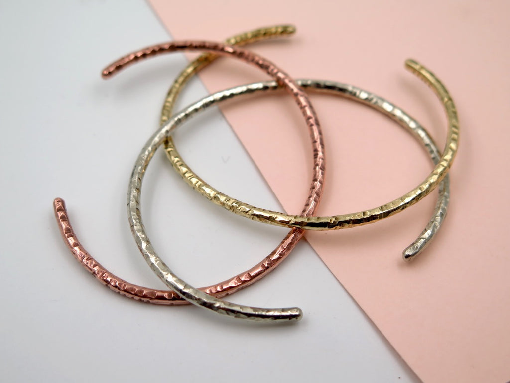 Hammered Simple Bangle in Bronze/Copper/Silver - Alkisti Jewelry