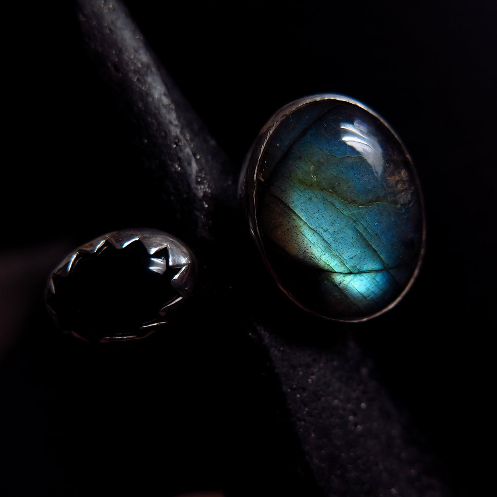 Multi Ring in Onyx & Labradorite - Alkisti Jewelry