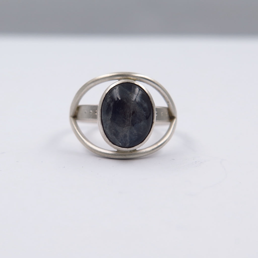 Eye Warrior Ring in Labradorite - Alkisti Jewelry