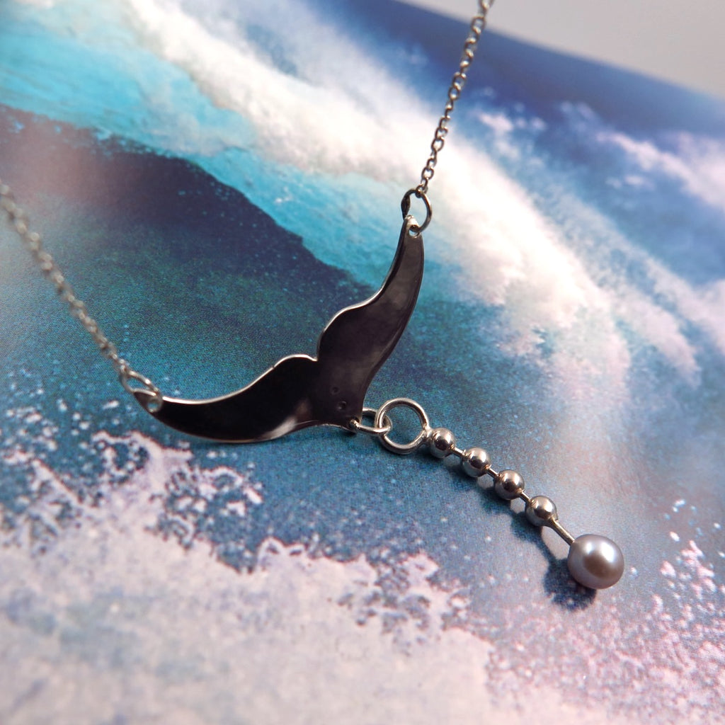 Fish Tail Necklace in Bronze/Silver & Pearl - Alkisti Jewelry