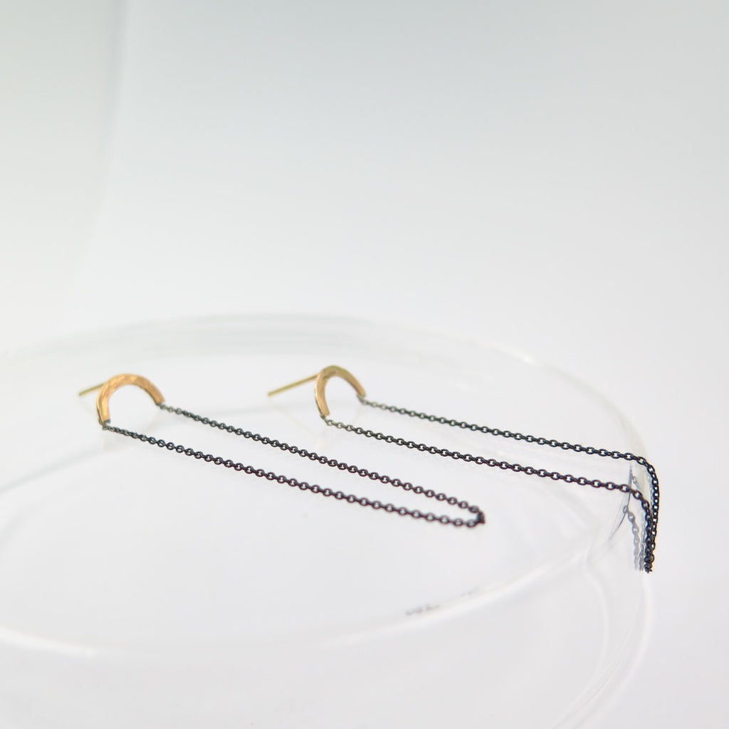 Dark Chain Fine Studs in 14K Gold - Alkisti Jewelry