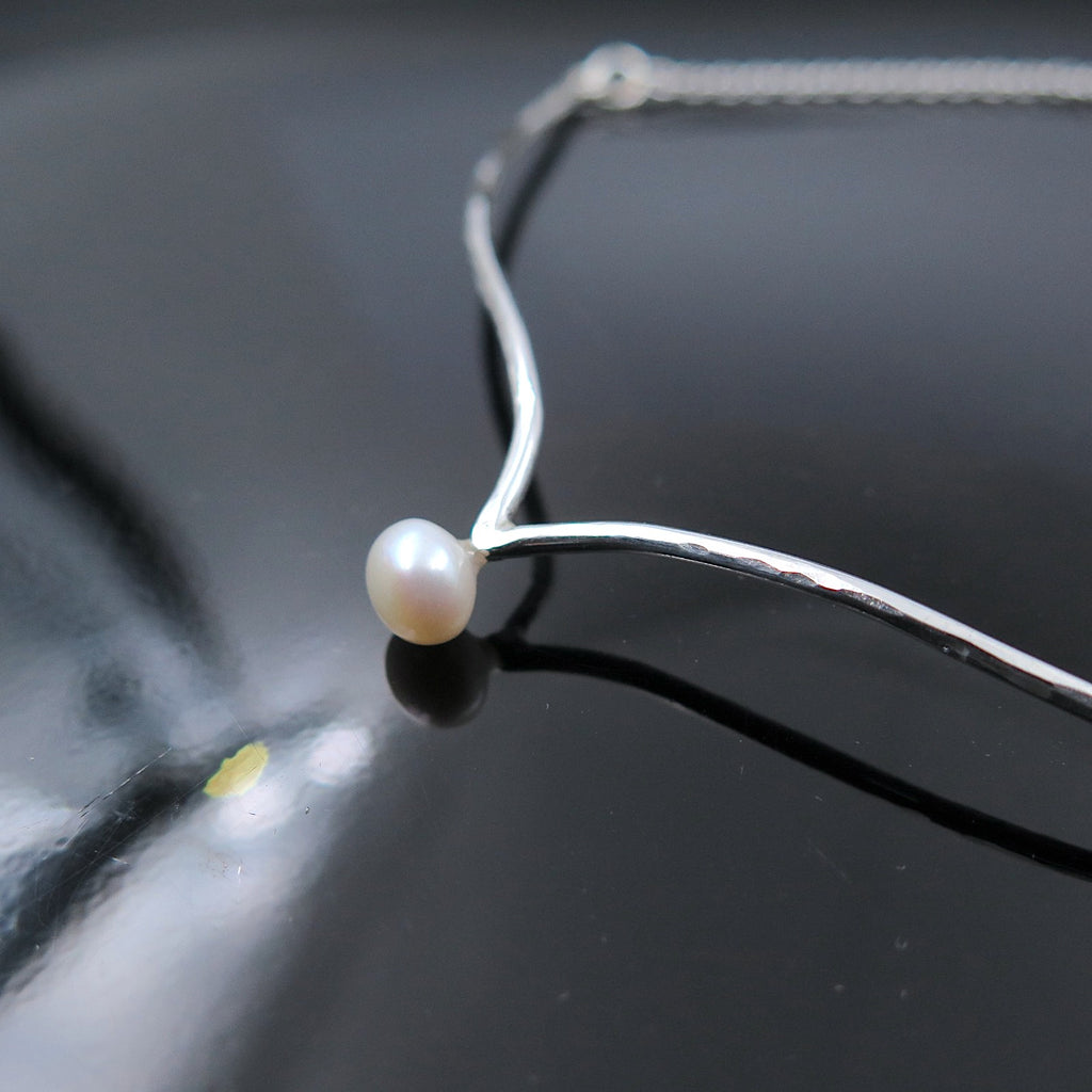 Flying Pearl Necklace in Silver & Pearl - Alkisti Jewelry