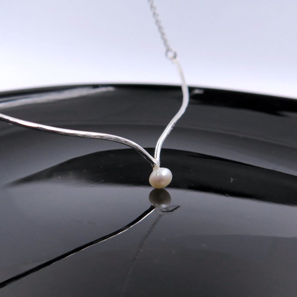 Flying Pearl Necklace in Silver & Pearl - Alkisti Jewelry