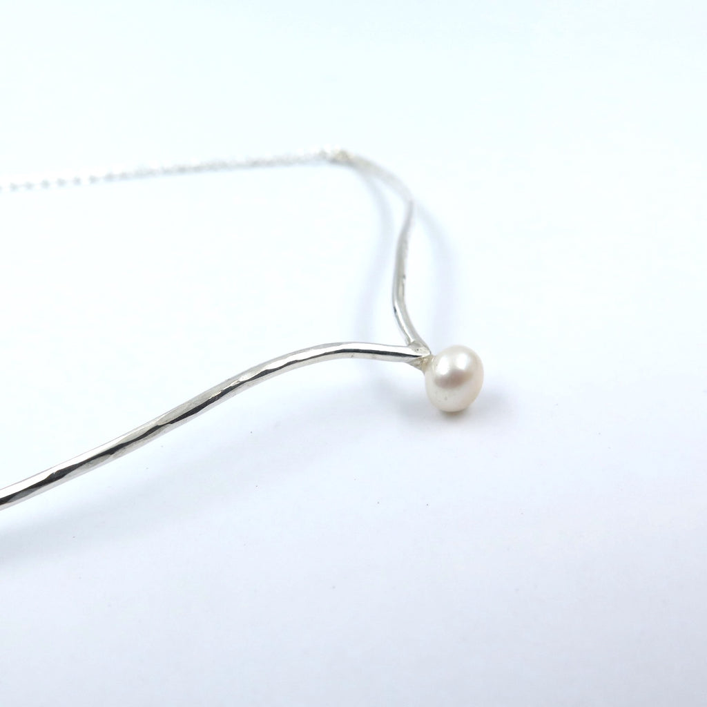 Flying Pearl Necklace in Silver & Pearl - Alkisti Jewelry